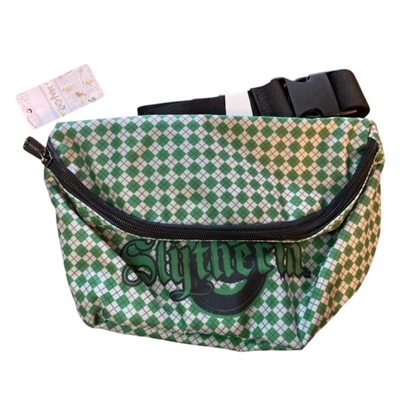 Harry Potter Bag Slytherin Fanny Pack Wizarding World Universal Waist Bag NEW - Picture 1 of 7